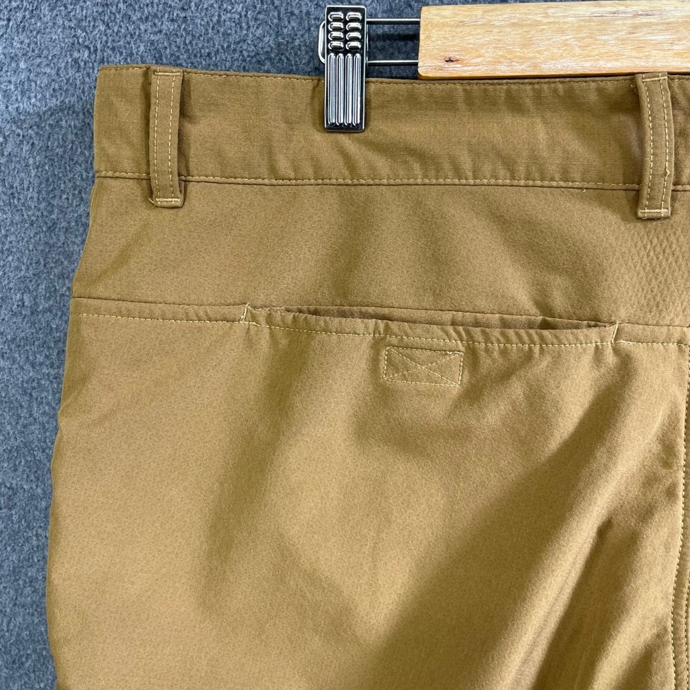 The North Face Mens Khaki Shorts Zip Pocket Outdoor Casual Size 38 - Picture 12 of 14